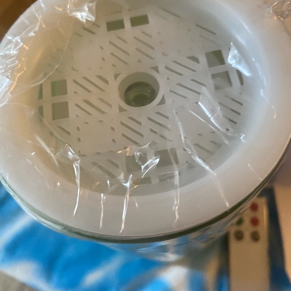 Valerie Parr Hill QVC Green‎ Plaid LED Candle - Picture 2 of 4